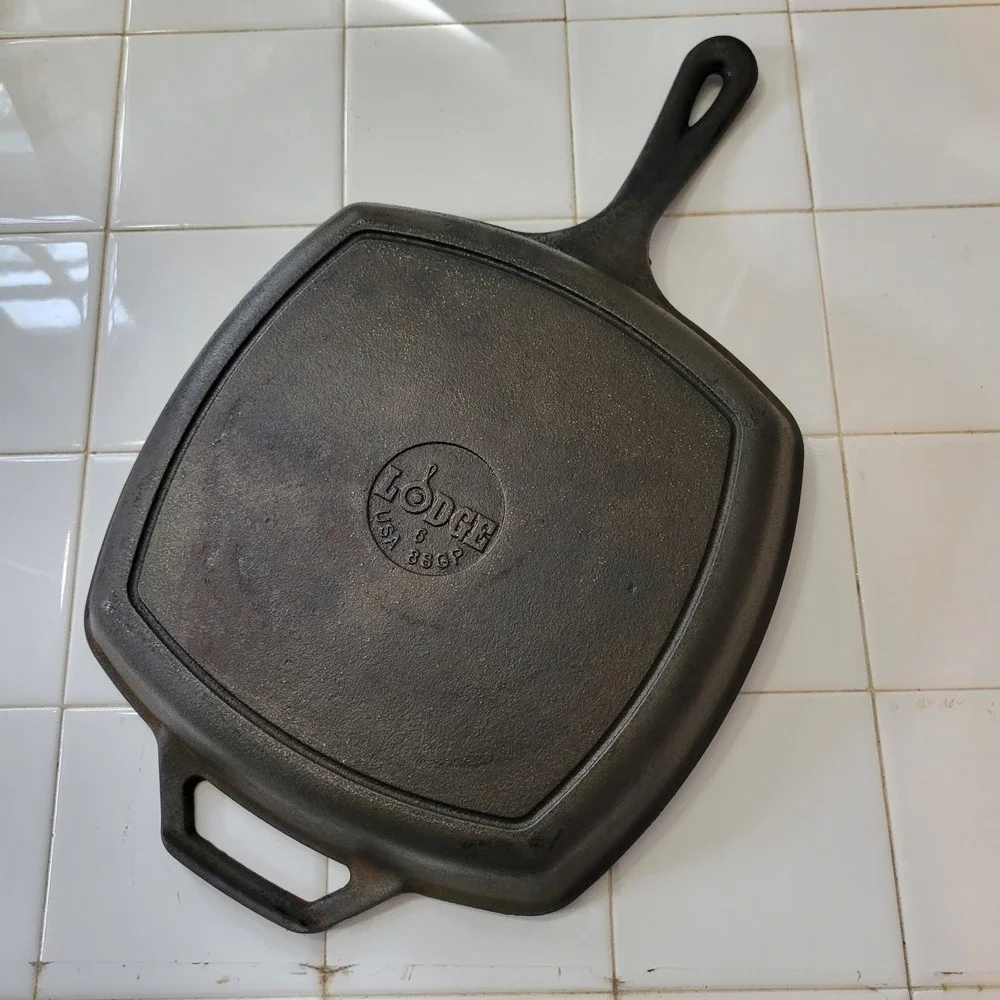 Lodge 10.5 Inch Grill Pan Black Cast Iron Ribbed Skillet 8SGP